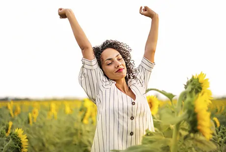 Psicóloga Patricia Orellana nos enseña técnica para relajar los hombros